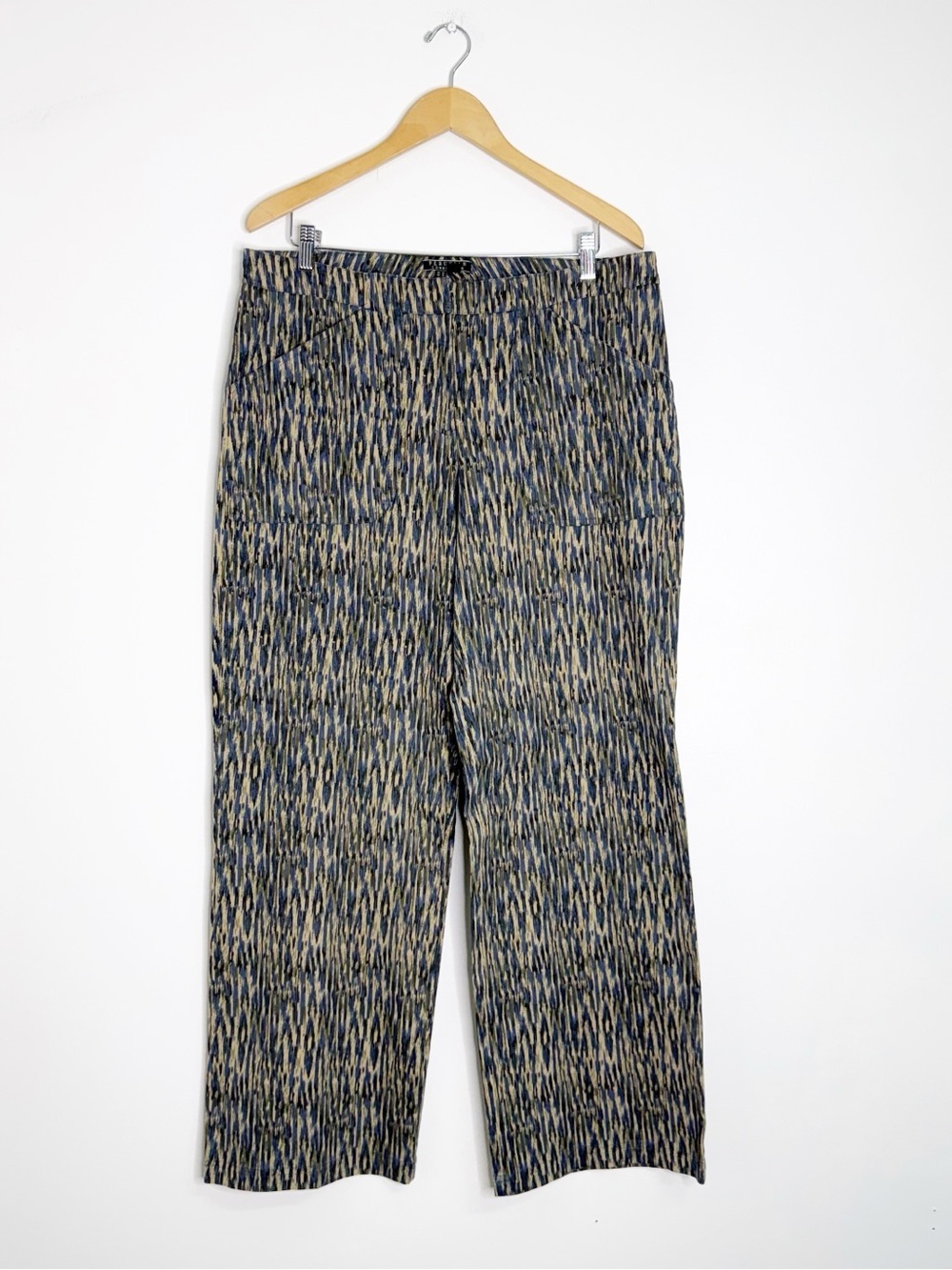 Peruvian Connection Ikat Print Crop Pants Women’s 12 Cotton Stretch Blue Tan